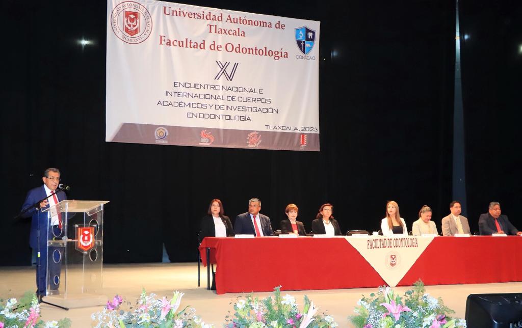 La producción de investigación y conocimiento transforma a la sociedad: Rector